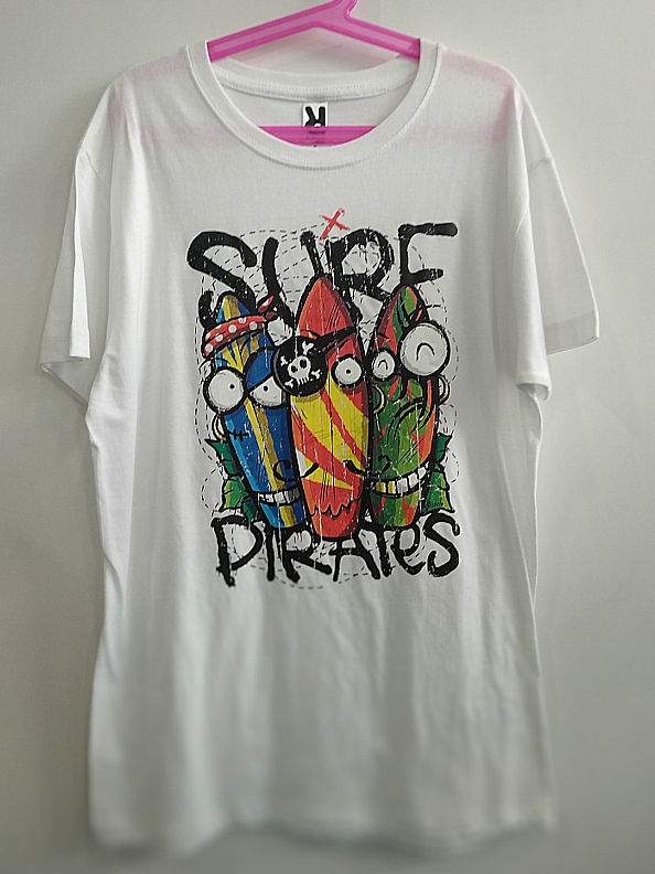 Camiseta Surf Pirates