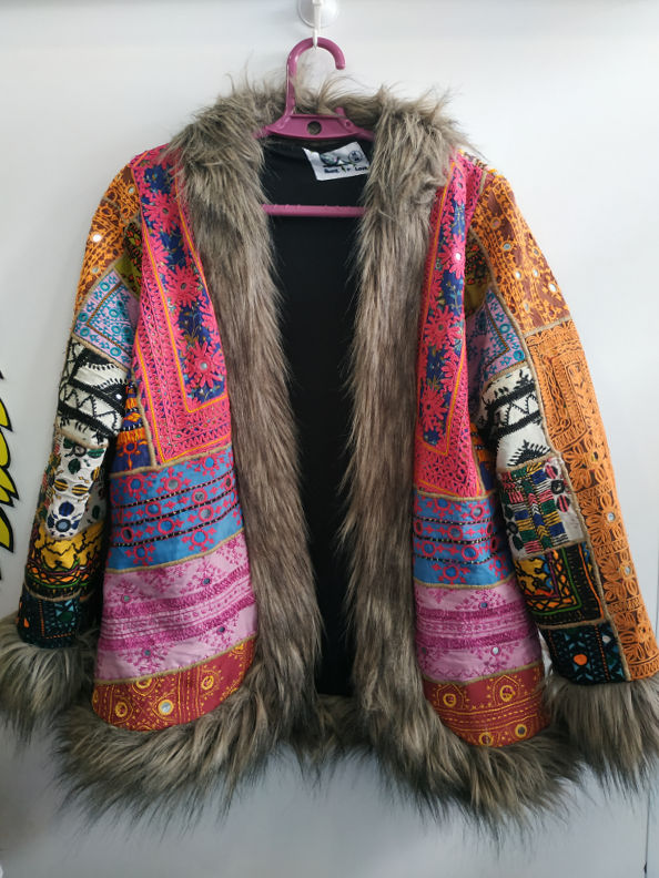 Chaqueta patchwork con pelo