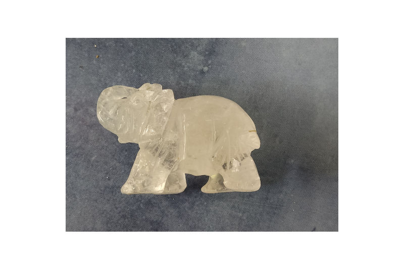Figura Elefante Cuarzo Blanco