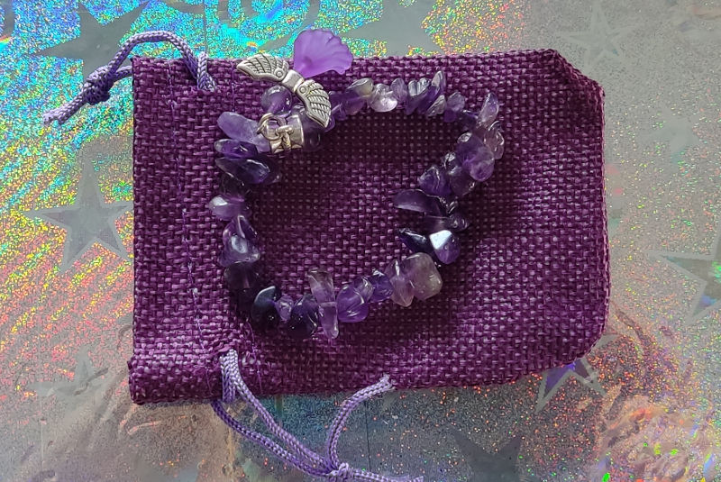 Pulsera Mineral Amatista con Ángel