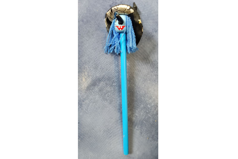 Lápiz Azul Bruja Negro y Plateado