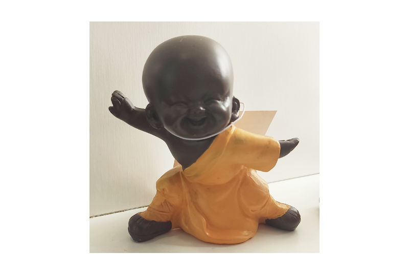 Figura Niño Monje Artes Marciales Amarillo 1