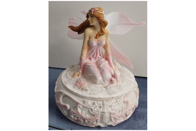 Caja con Figura Hada Rosa